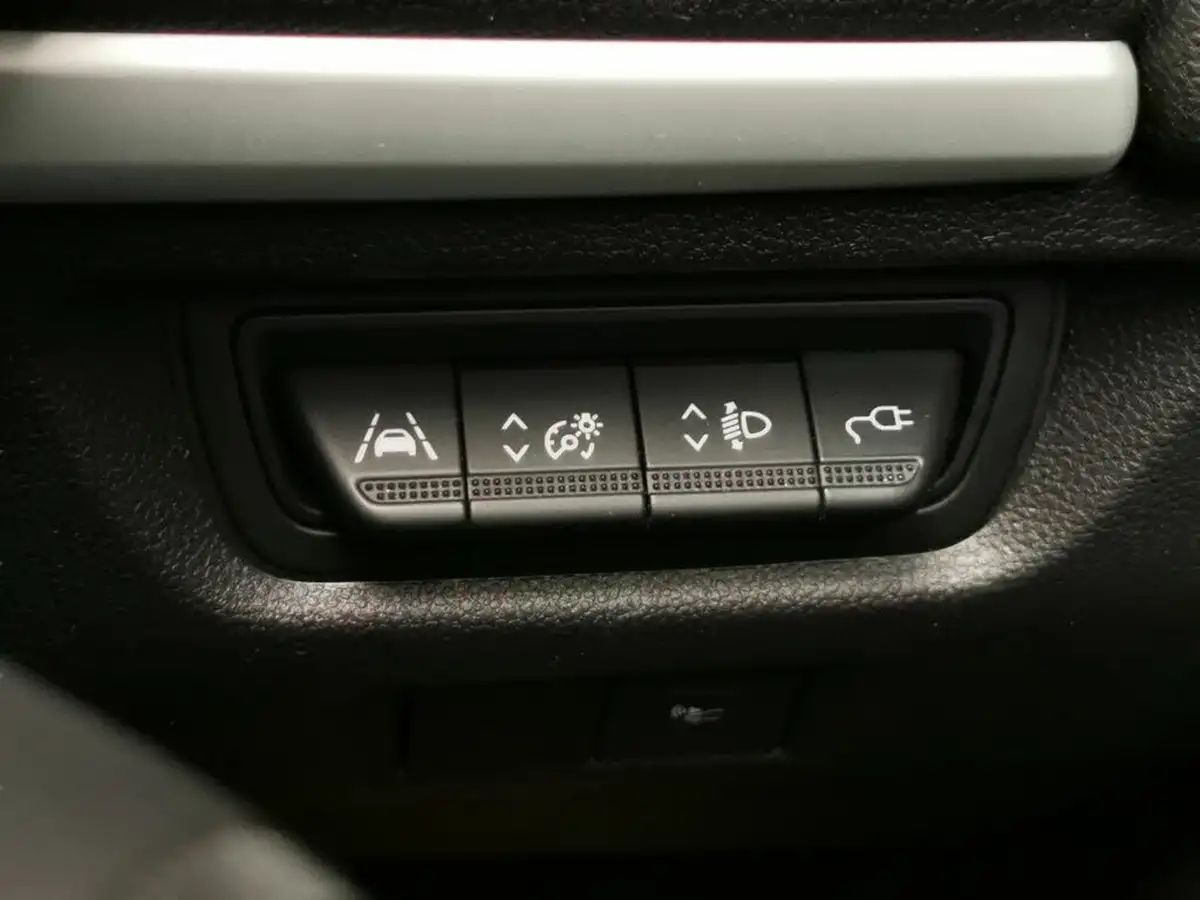 2021-renault-zoe-e-iconic-110ps-r110ev50-rapid-charge-big-21