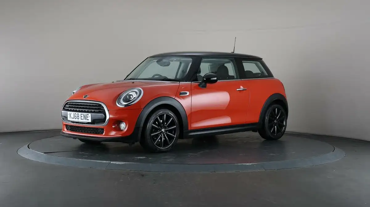 2019-mini-cooper-15-cooper-classic-ss-hatchback-3d-auto-big-3