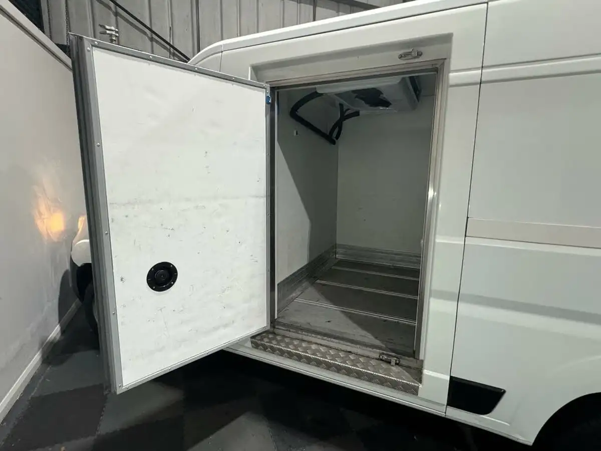 2020-citroen-relay-22bluehdi-35-l2h2-enterprise-big-19