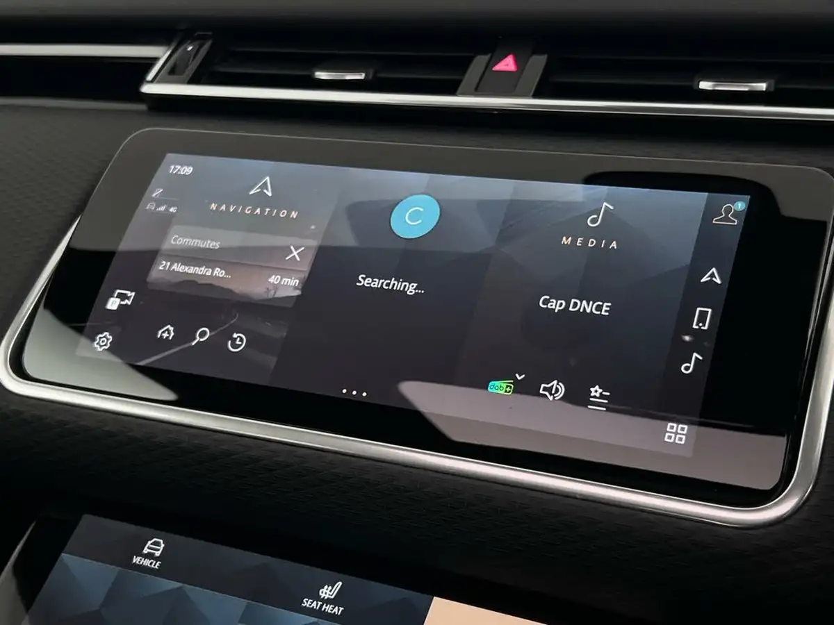 2021-land-rover-range-rover-velar-20-d200-velar-edition-big-27