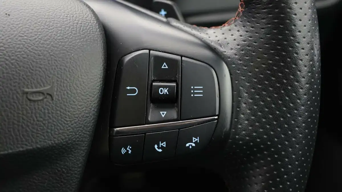 2020-ford-focus-15-st-line-x-hatchback-auto-big-21