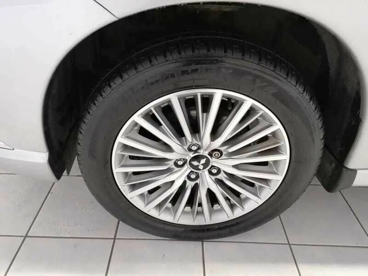 2018-mitsubishi-outlander-24-4hs-phev-big-6