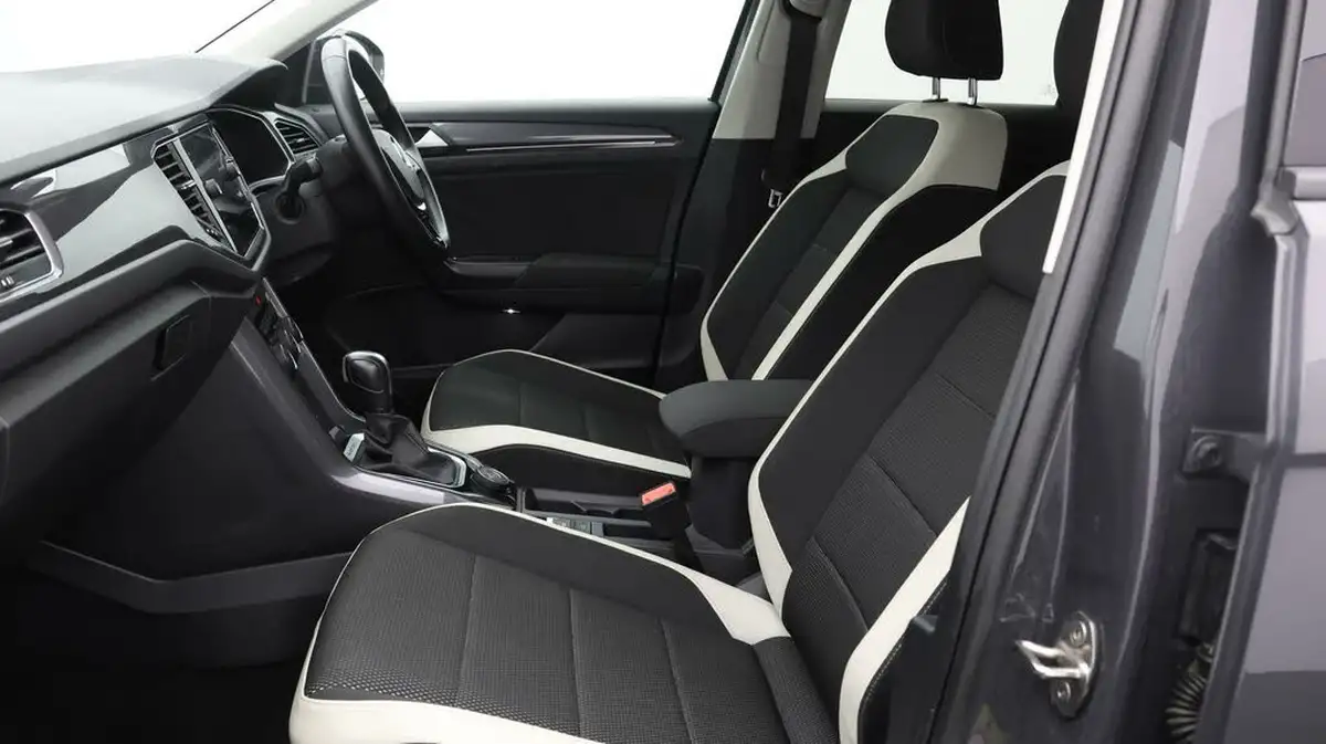 2021-volkswagen-t-roc-20-tsi-sel-big-13