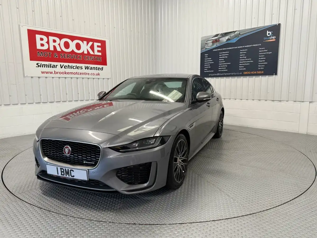 2019-jaguar-xe-20d-r-dynamic-s-big-2