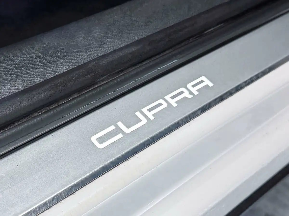 2023-cupra-formentor-14-e-hybrid-vz2-big-21