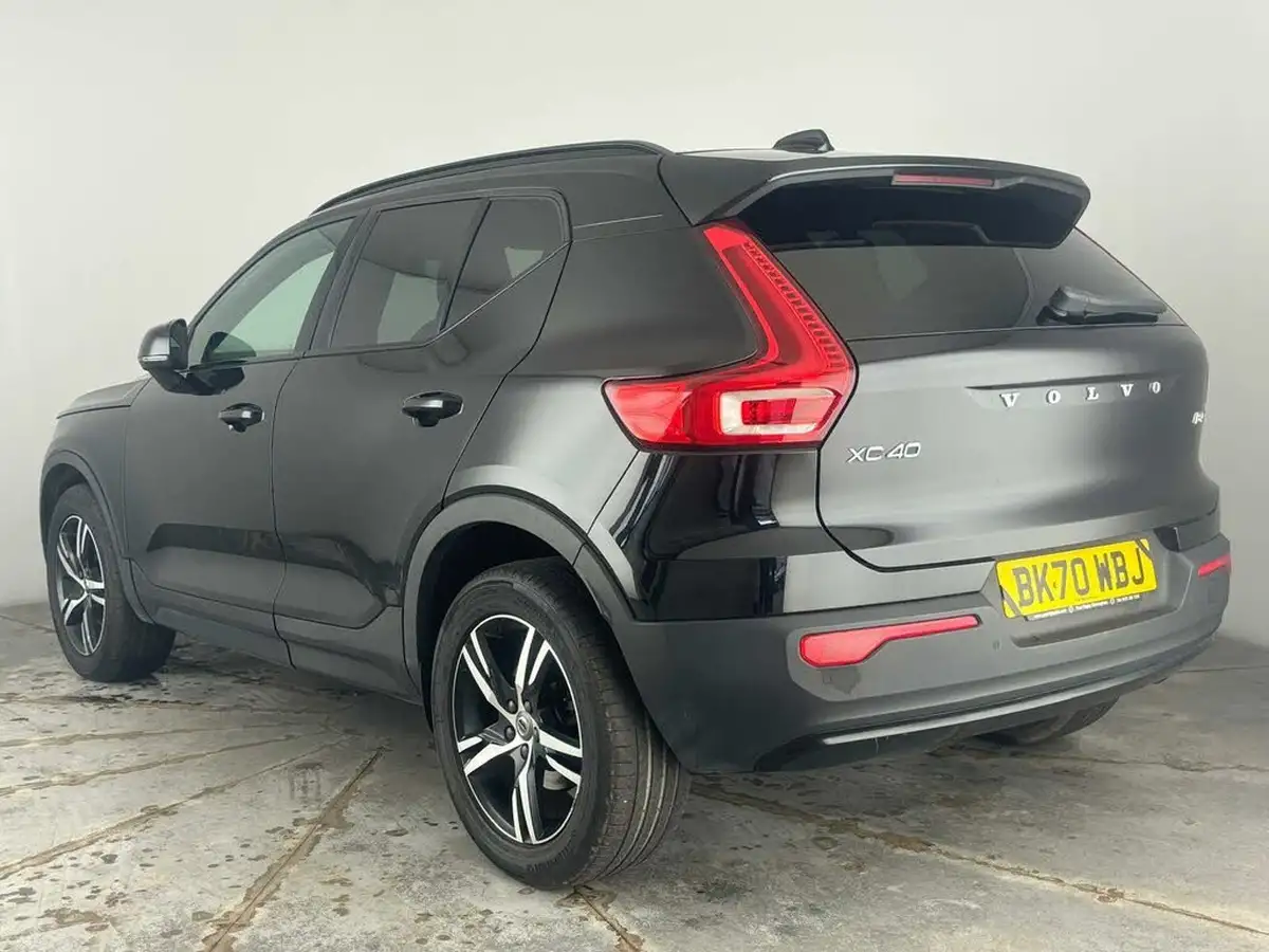 2020-volvo-xc40-20-b4-r-design-big-2