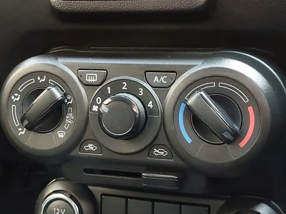 2021-suzuki-ignis-12-dualjet-sz3-big-11