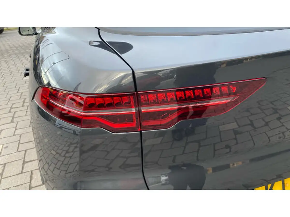 2025-jaguar-i-pace-ev400-r-dynamic-hse-black-big-18