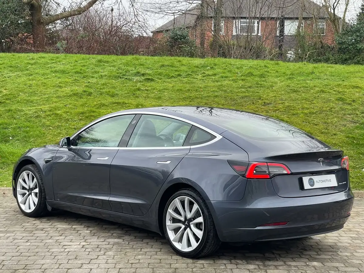 2020-tesla-model-3-e-long-range-big-6