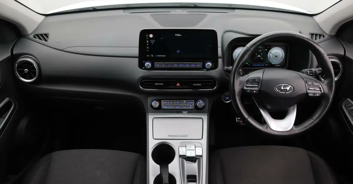 2022-hyundai-kona-e-premium-204ps-64kwh-7kw-obc-big-13