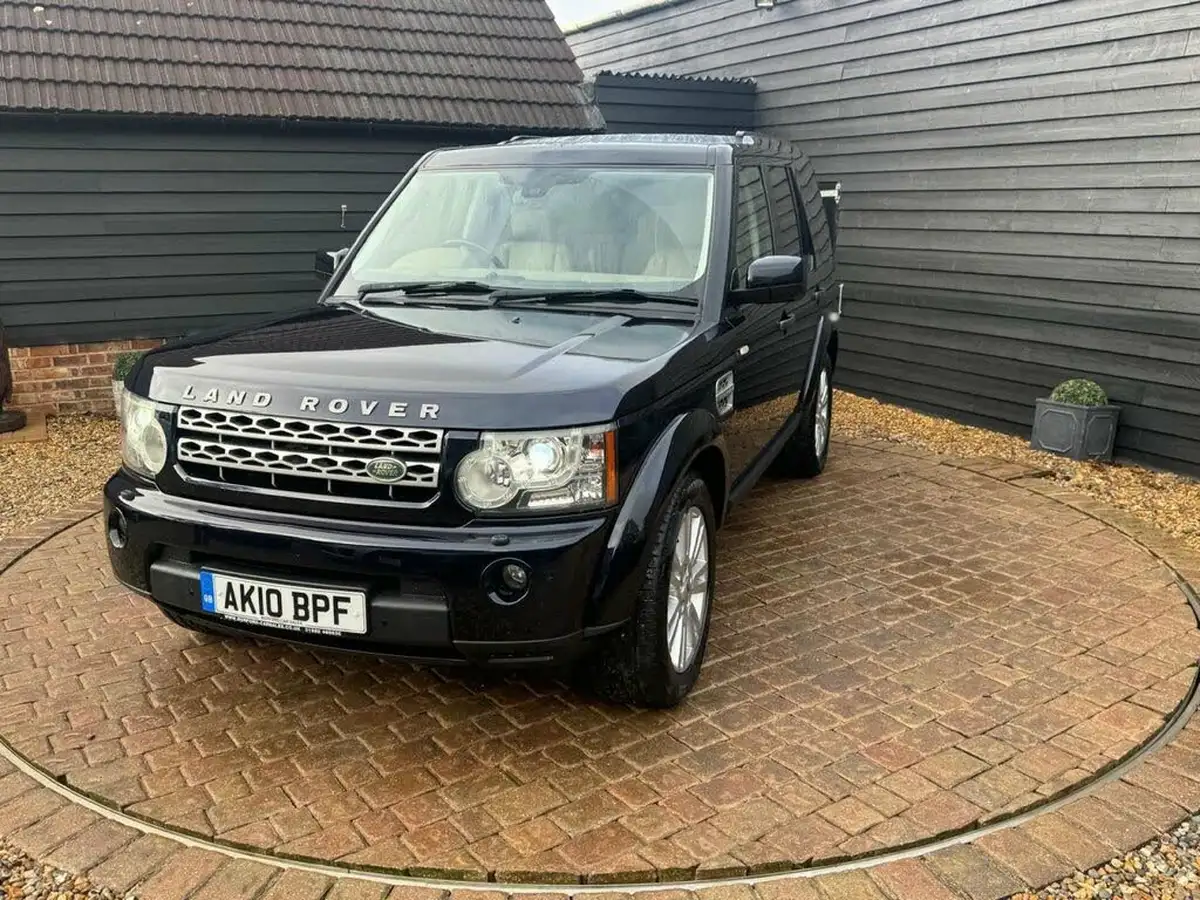 2010-land-rover-discovery-4-30tdv6-hse-big-22