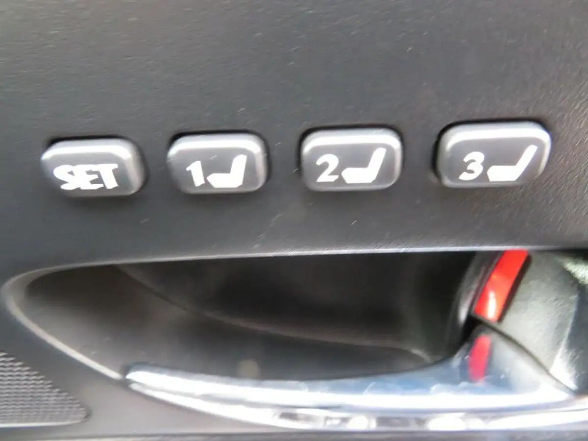 2011-lexus-rx-450h-35-se-i-4x4-big-39
