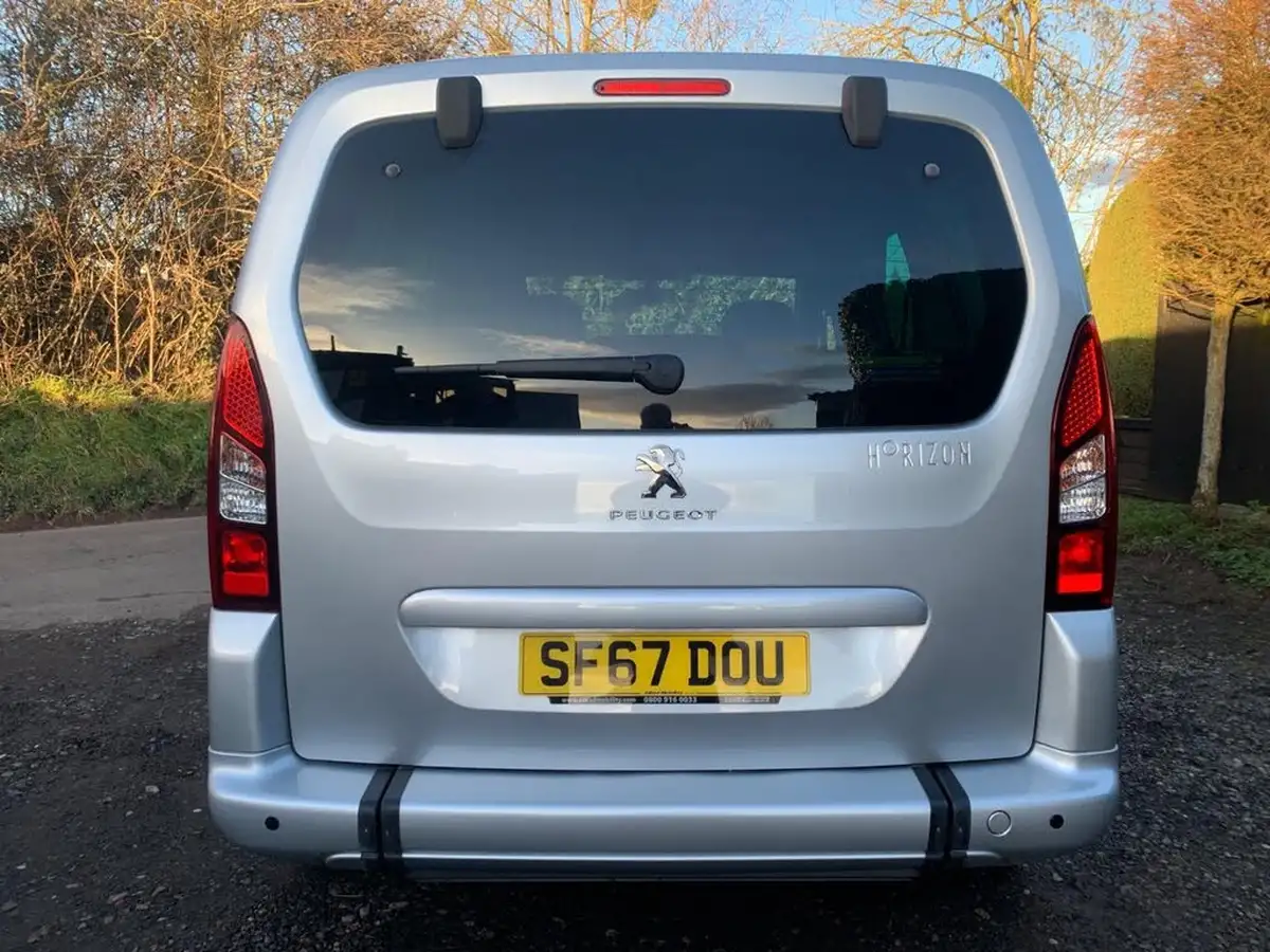 2017-peugeot-partner-16-vti-tepee-active-big-10