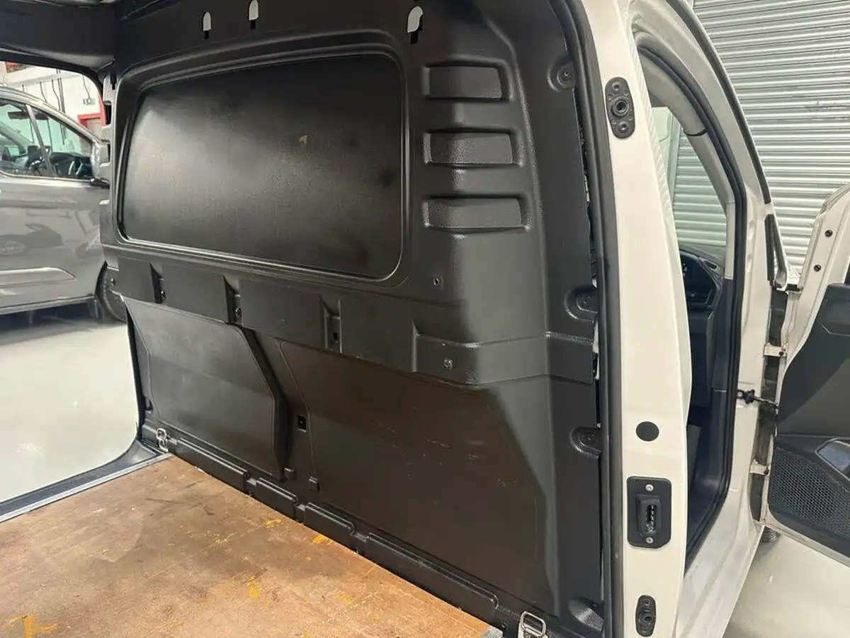 2021-volkswagen-caddy-20tdi-c20-cargo-commerce-102pseu6d-big-23