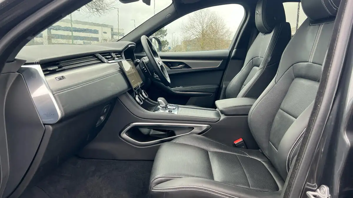 2023-jaguar-f-pace-20-p250-r-dynamic-se-black-big-2