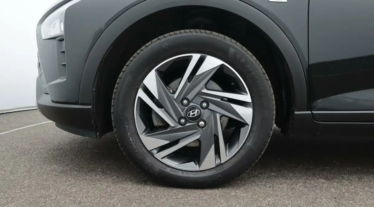 2022-hyundai-bayon-10-t-gdi-se-connect-big-18