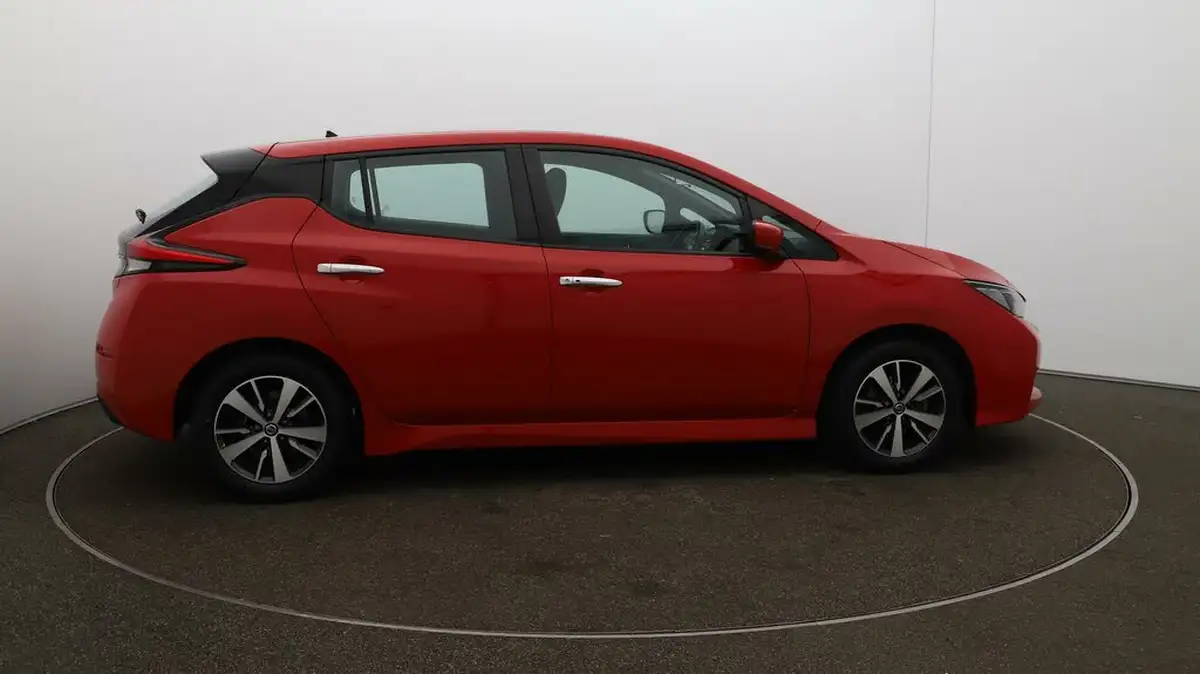 2021-nissan-leaf-e-acenta-big-41