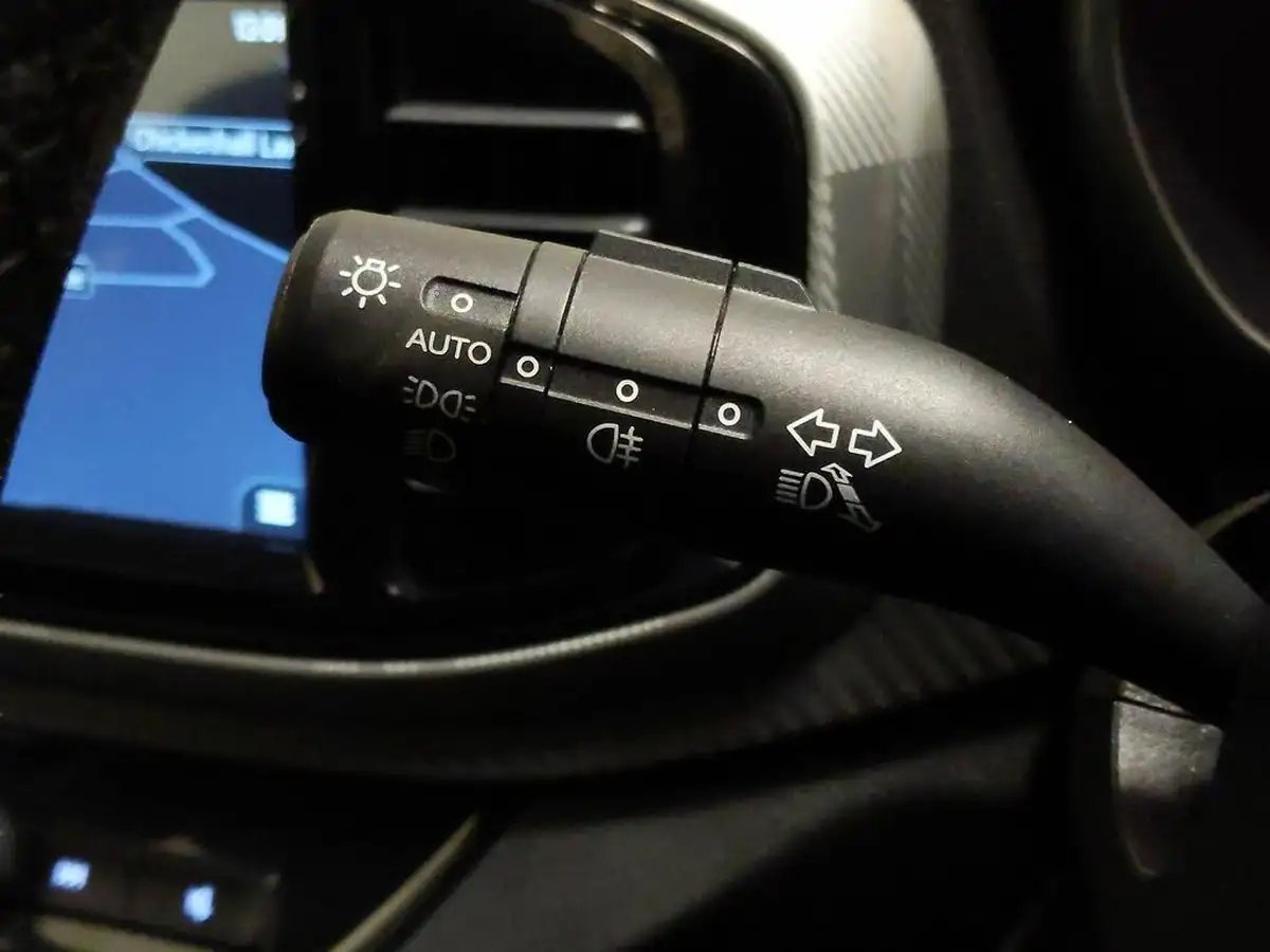 2023-mg-mg3-15-vti-tech-exclusive-nav-big-25