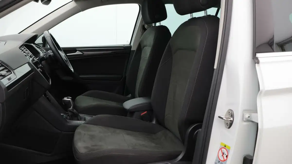 2020-volkswagen-tiguan-15-tsi-elegance-big-14
