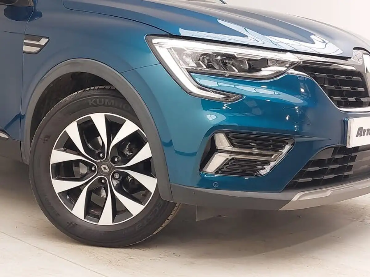 2021-renault-arkana-13-tce-iconic-big-8