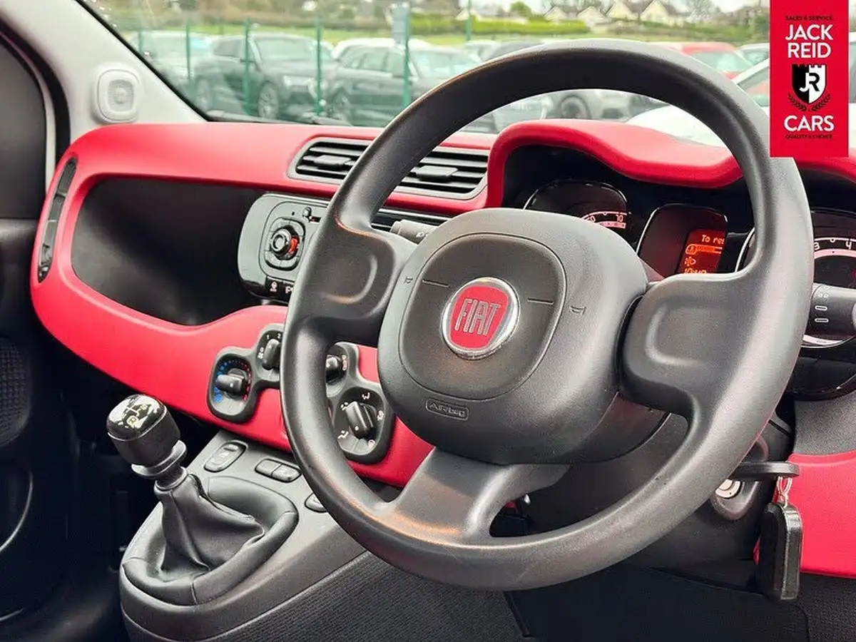 2015-fiat-panda-12-lounge-big-8