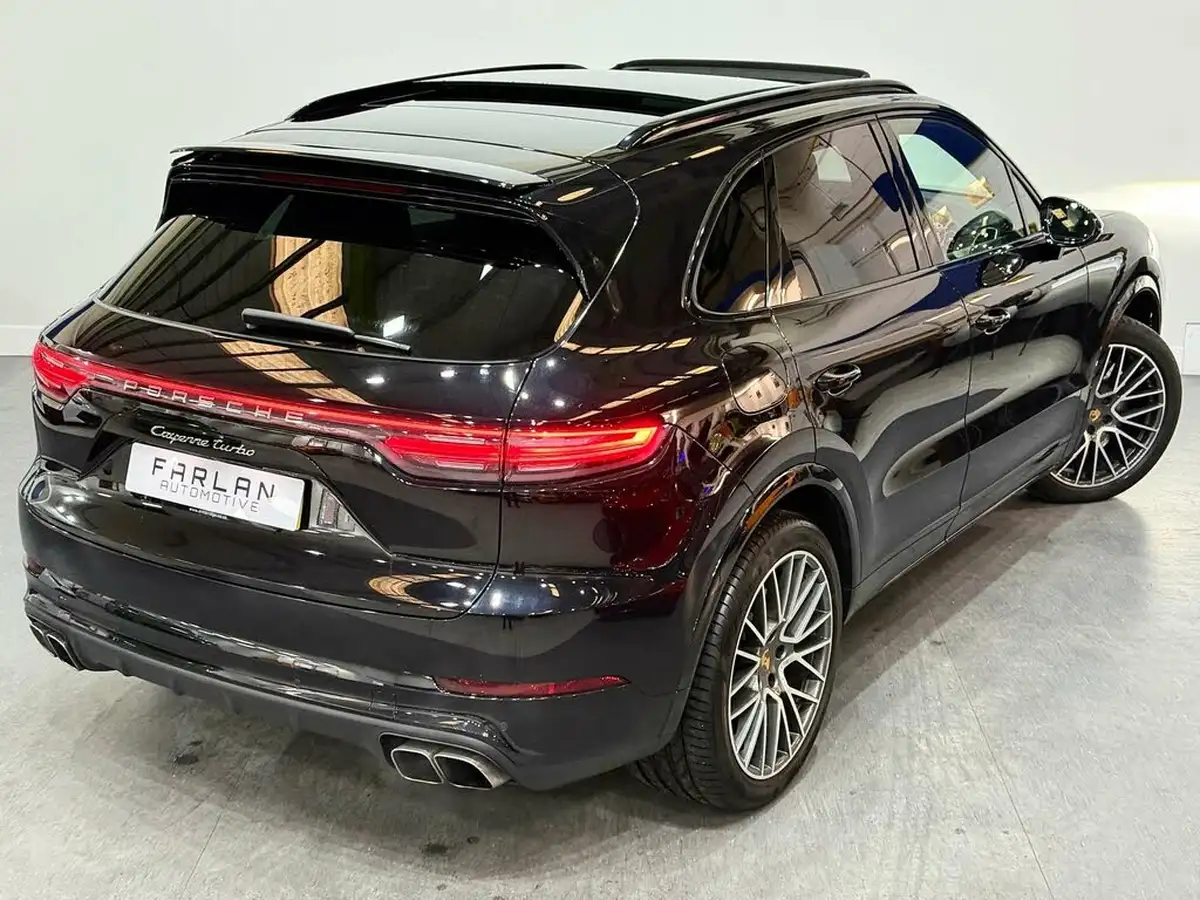 2018-porsche-cayenne-40-v8-turbo-big-24