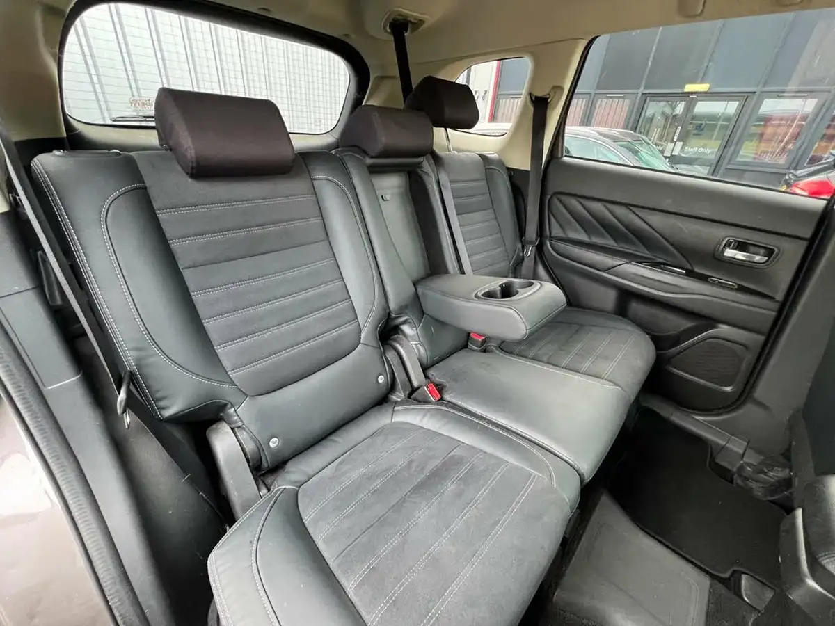 2017-mitsubishi-outlander-20-juro-phev-5st-big-20