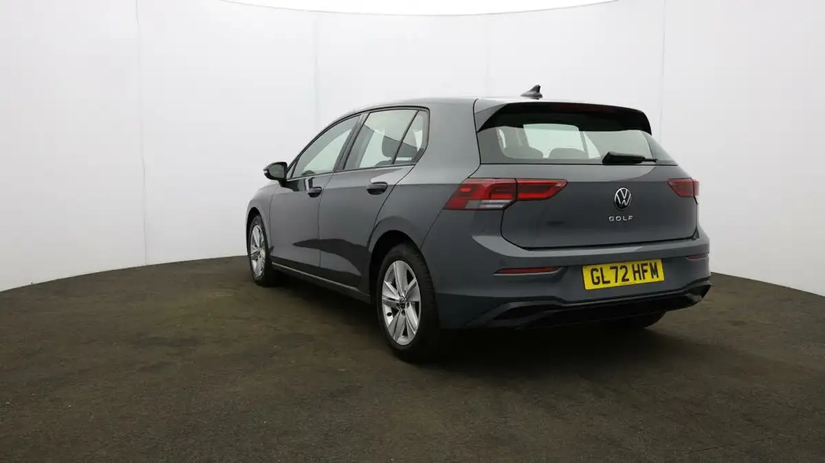 2022-volkswagen-golf-15-tsi-life-150ps-hatchback-big-41