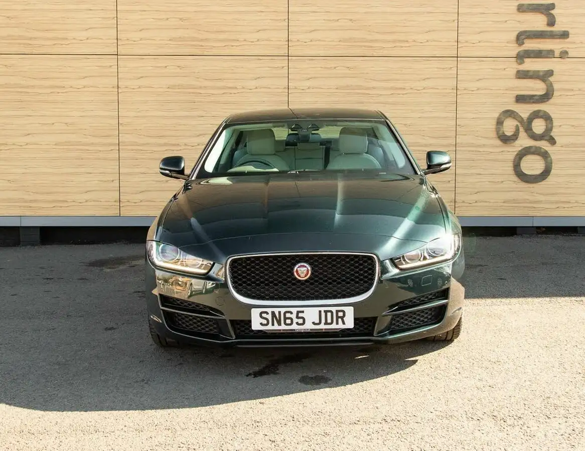 2016-jaguar-xe-20td-portfolio-180ps-auto-big-5