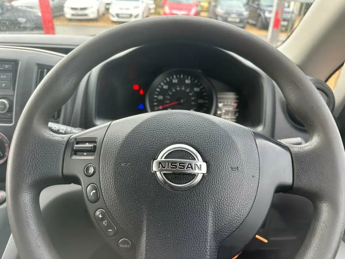 2018-nissan-nv200-15td-acenta-89bhp-crewcab-van-big-12