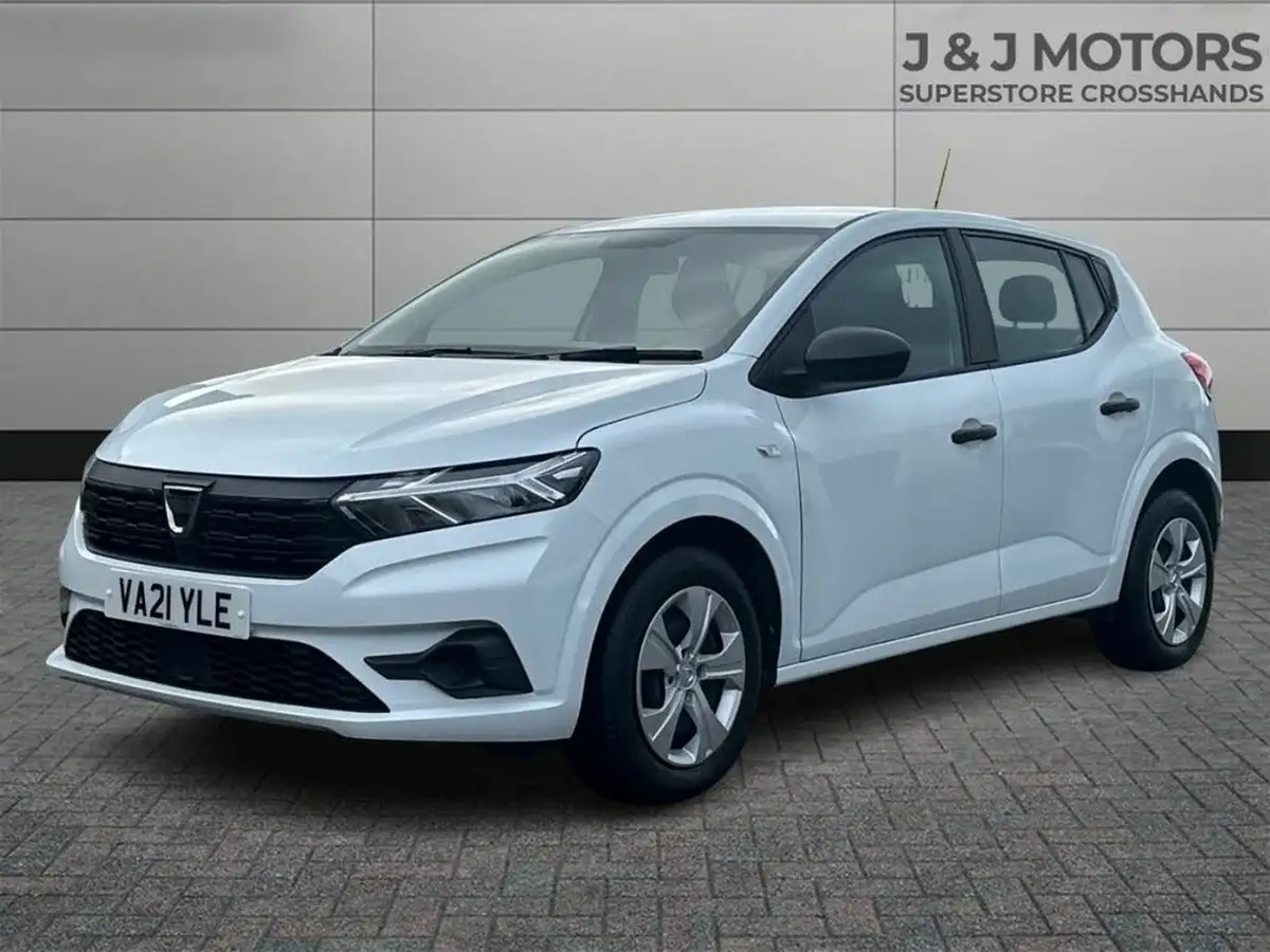 2021-dacia-sandero-10-sce-essential-big-1