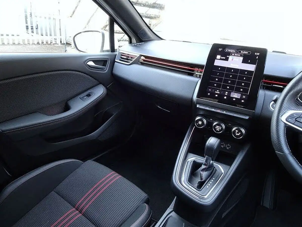 2022-renault-clio-16-rs-line-140ps-rs-line-e-tech-hybrid-big-24