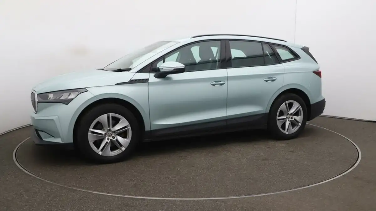 2023-skoda-enyaq-e-60-big-64