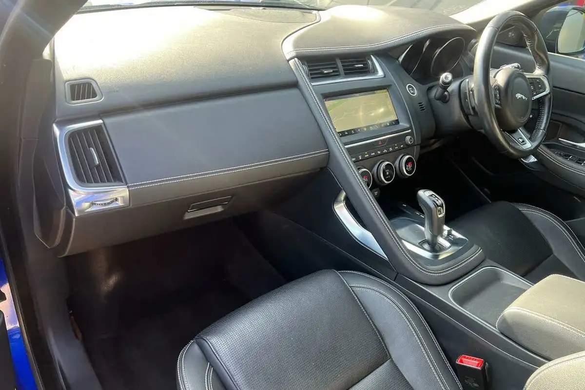 2018-jaguar-e-pace-20-i4d-r-dynamic-s-180ps-awd-auto-big-31