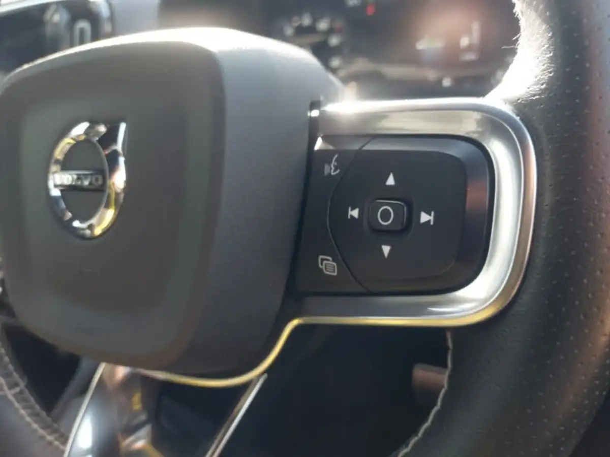 2020-volvo-xc40-15-t5-r-design-plug-in-hybrid-big-17