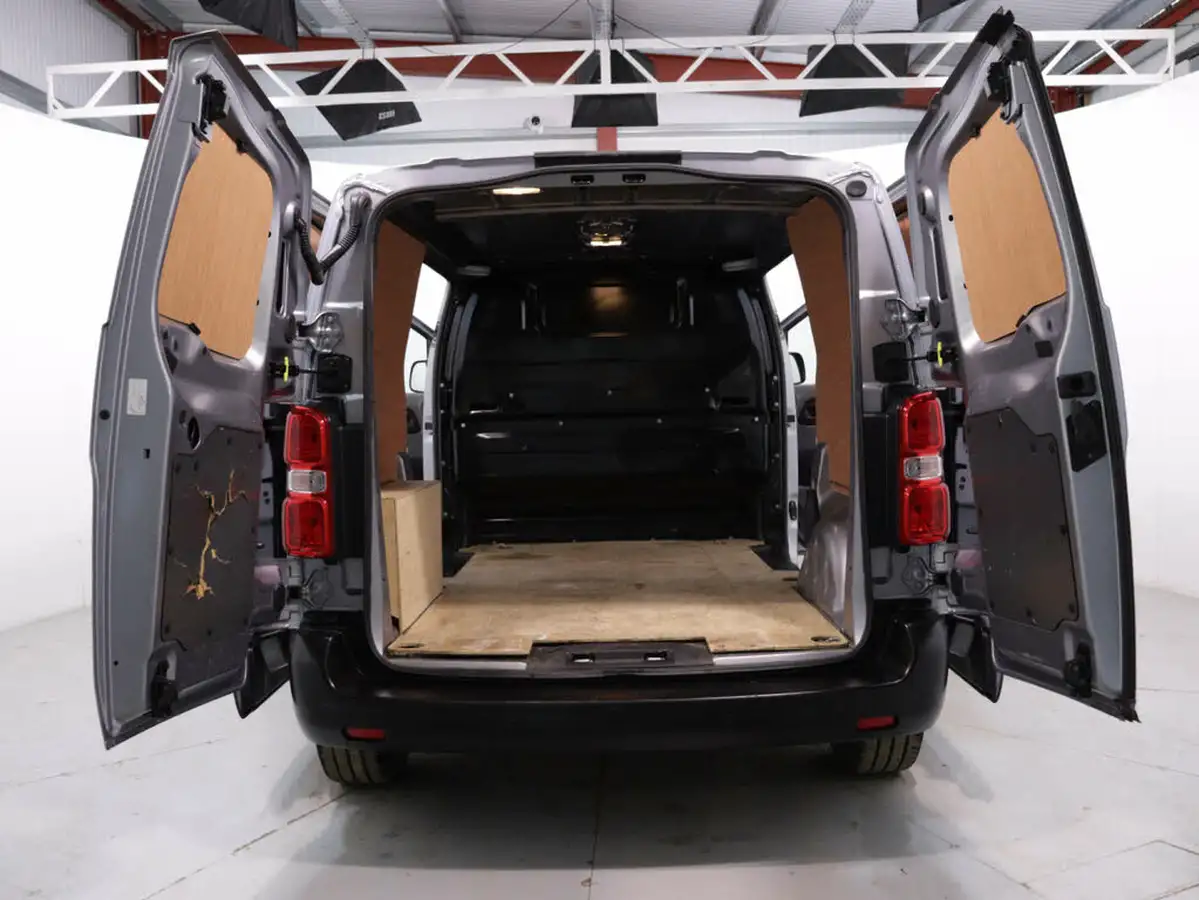 2022-vauxhall-vivaro-15td-2700-l1h1-dynamic-120pseu6d-big-41