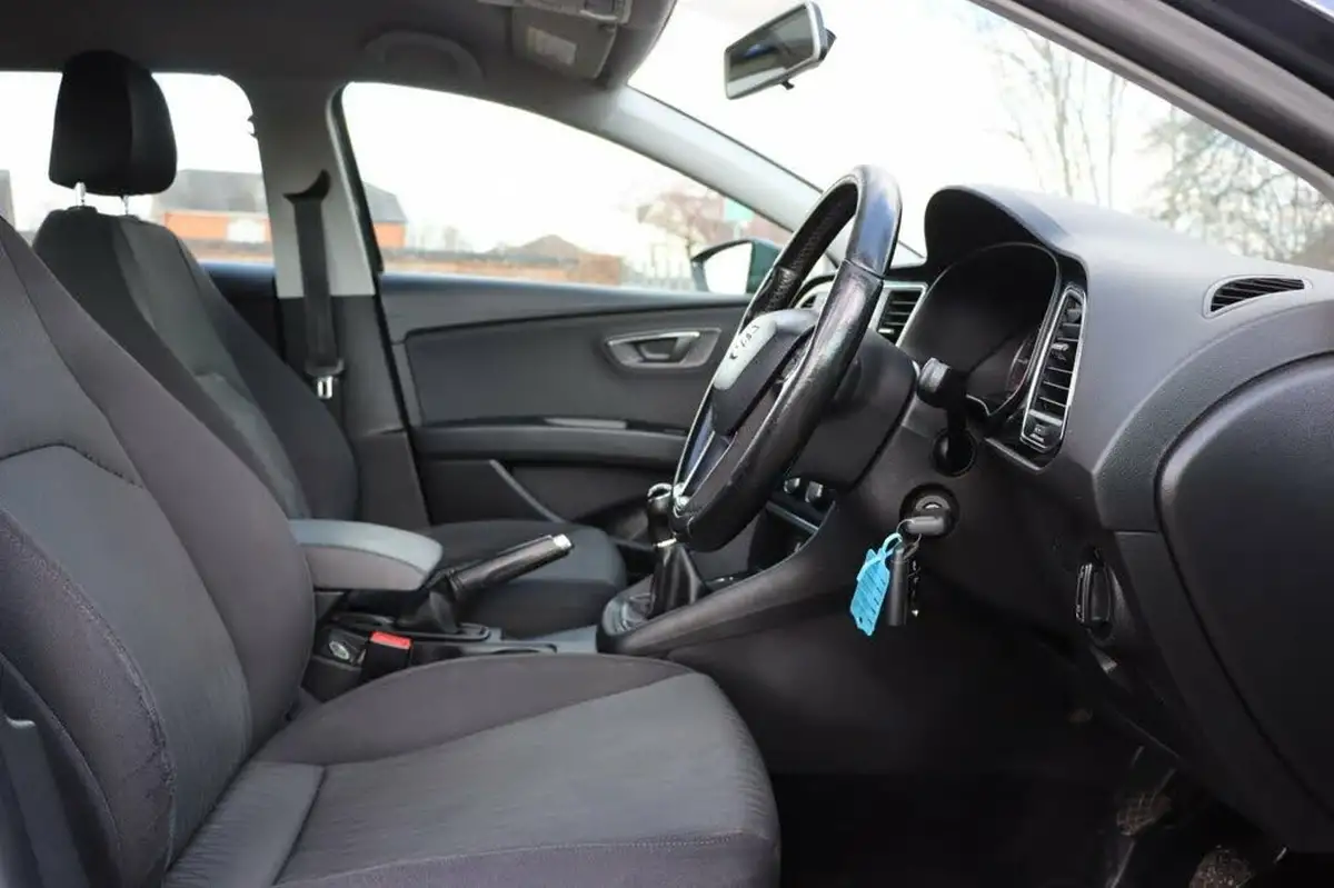 2016-seat-leon-16tdi-ecomotive-se-sports-tourer-big-13