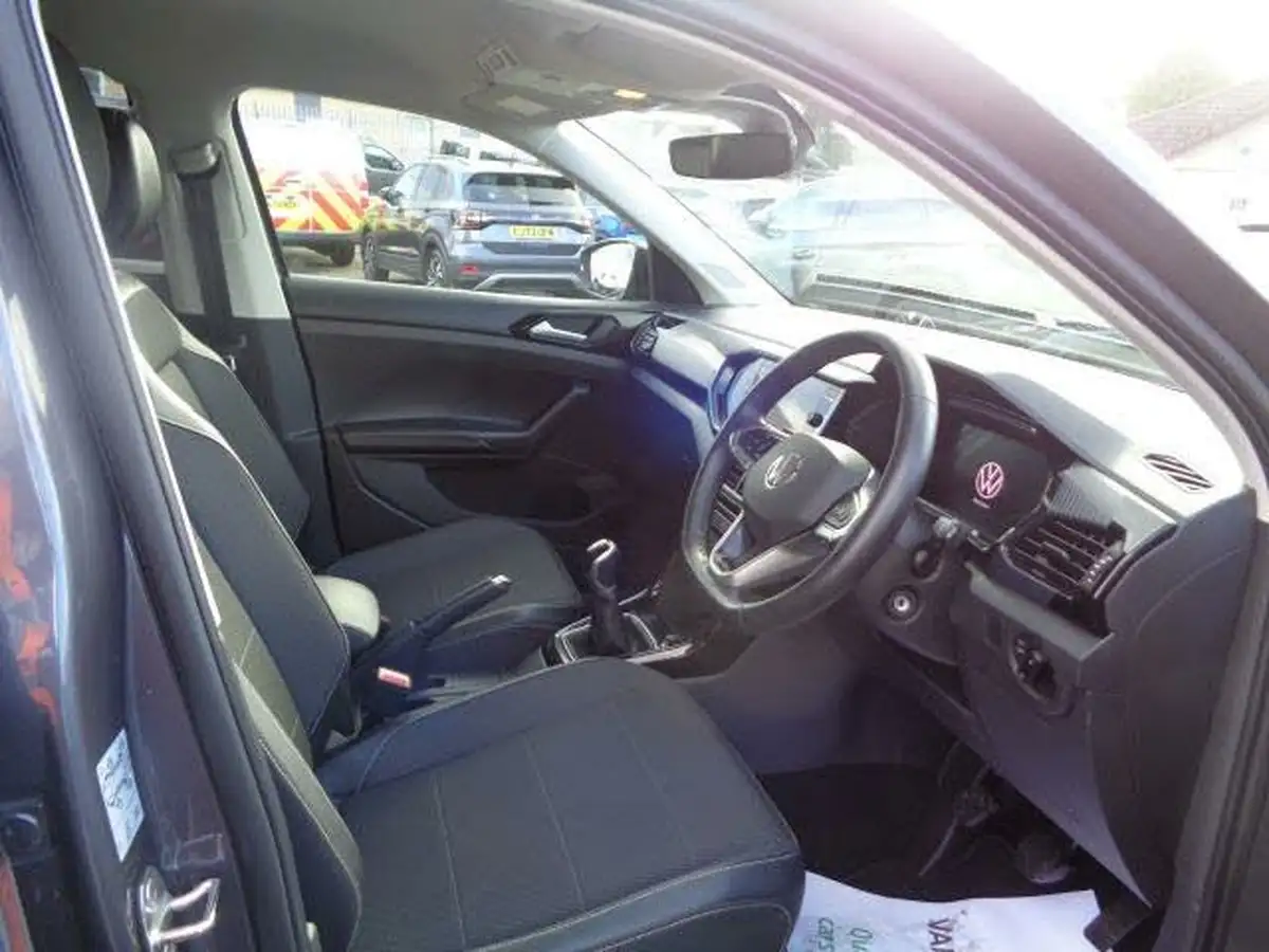 2023-volkswagen-t-cross-10-tsi-black-edition-110ps-big-13
