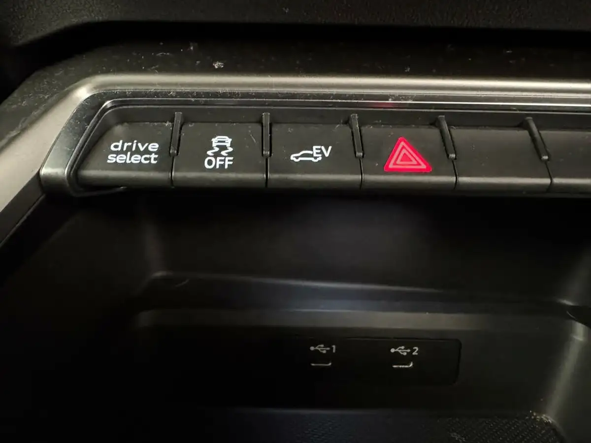 2021-audi-a3-14-40-tfsi-e-s-line-big-29