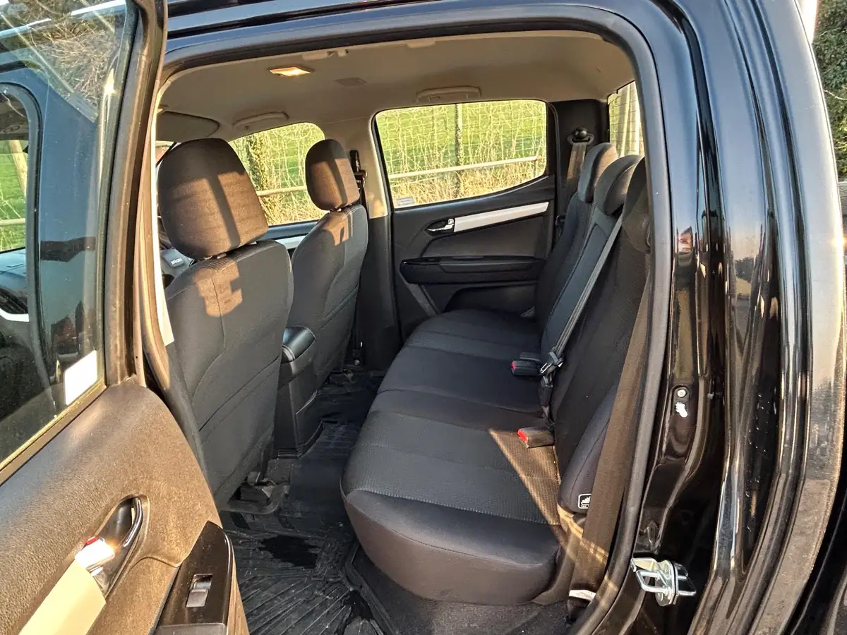2020-isuzu-d-max-19td-yukon-double-pick-up-big-12