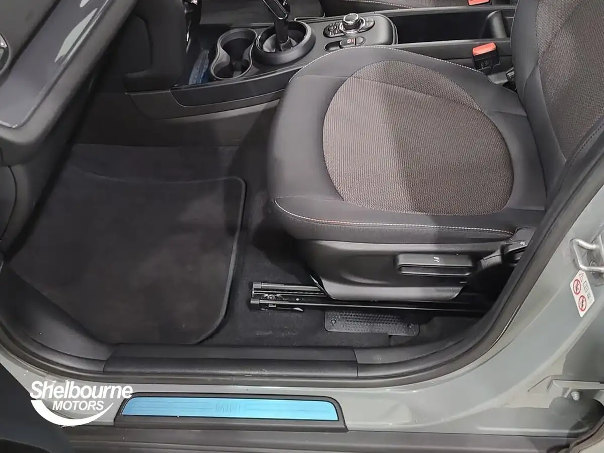 2021-mini-countryman-15-cooper-classic-auto-big-9