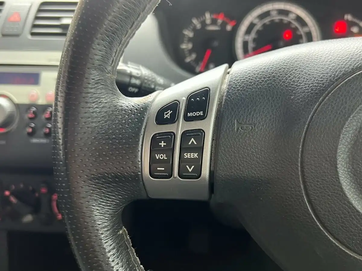 2009-suzuki-swift-13-attitude-big-18