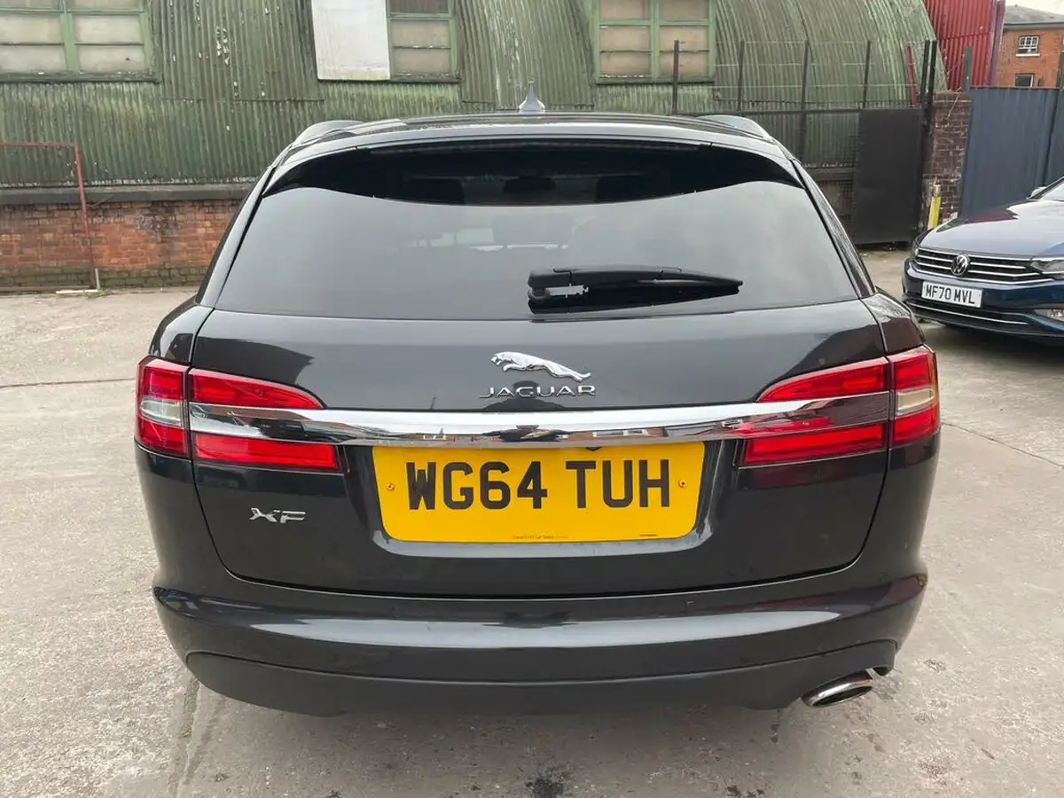 2014-jaguar-xf-22td-premium-luxury-200ps-sportbrake-5d-big-4