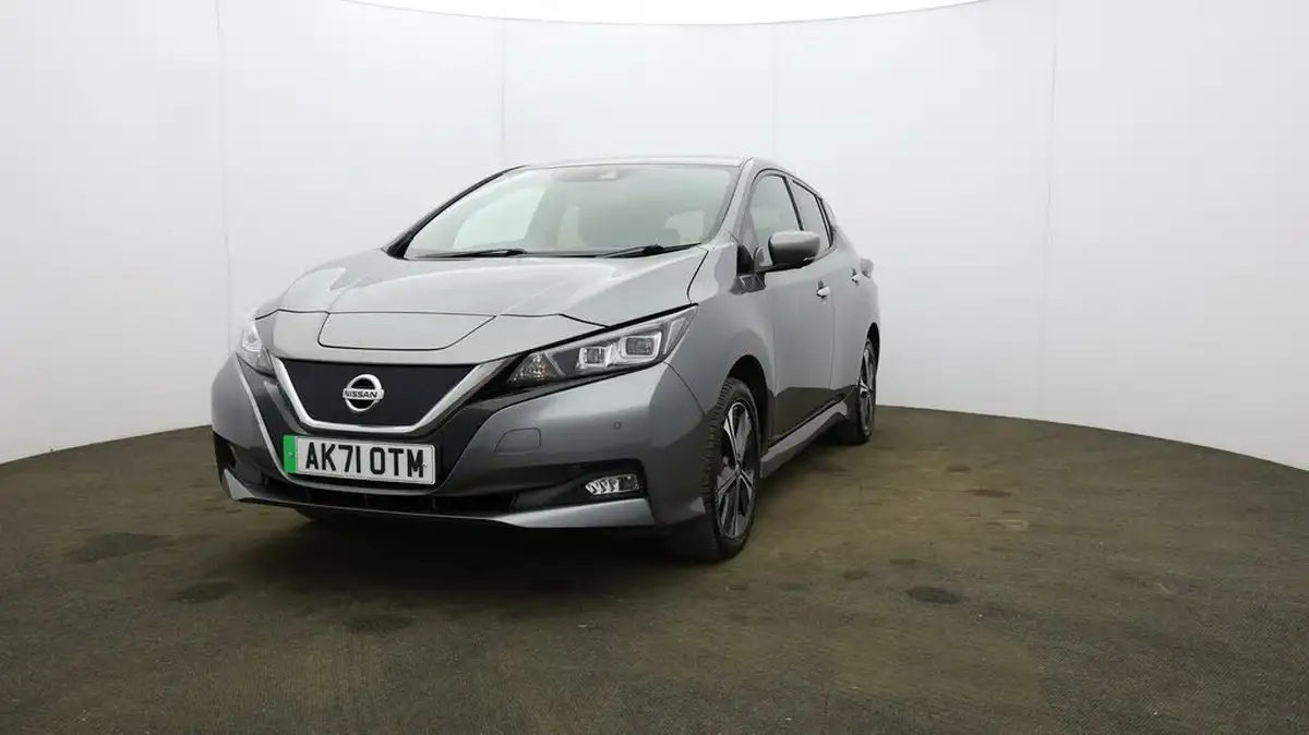 2021-nissan-leaf-e-e-tekna-big-40