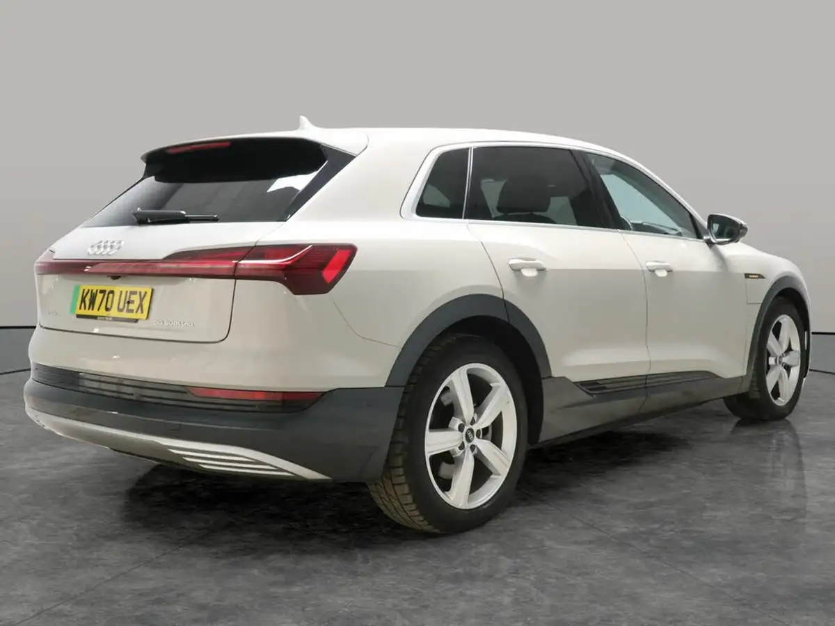 2021-audi-e-tron-50e-technik-station-wagon-big-8