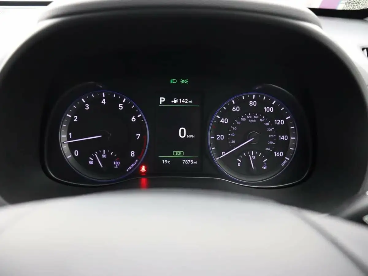 2018-hyundai-kona-16-t-gdi-premium-gt-2-tone-roof-big-7