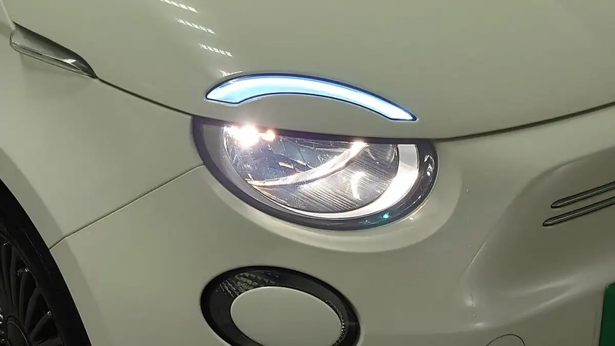 2022-fiat-500-e-icon-117bhp-big-25