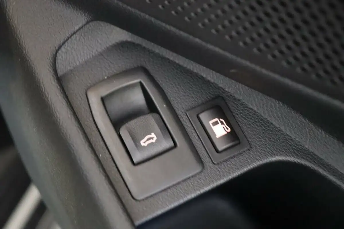 2021-bmw-3-series-20-330e-m-sport-touring-5d-big-20