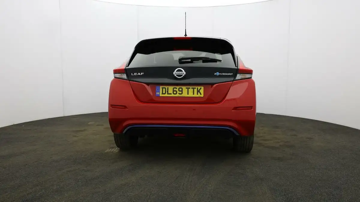 2020-nissan-leaf-e-e-tekna-big-56