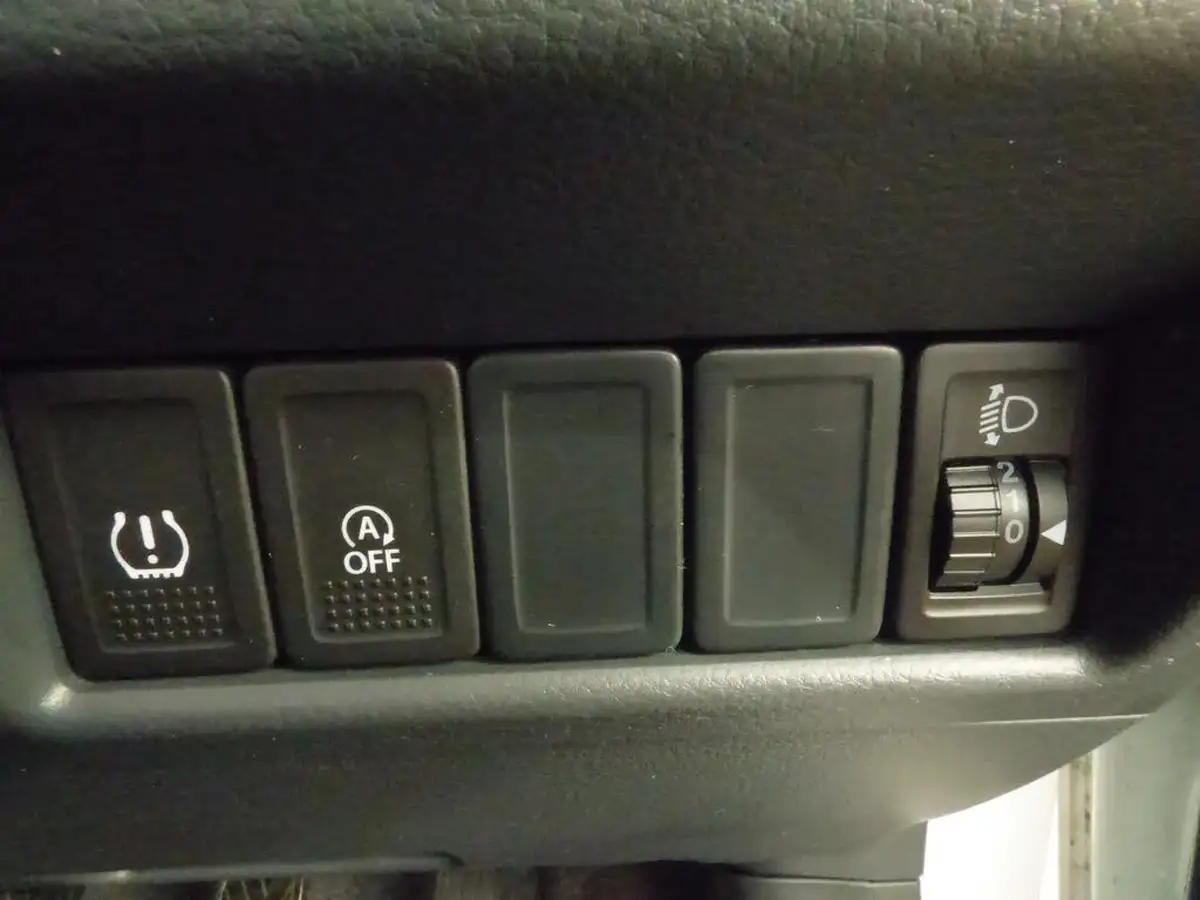 2019-suzuki-celerio-10-sz2-68ps-dualjet-big-16